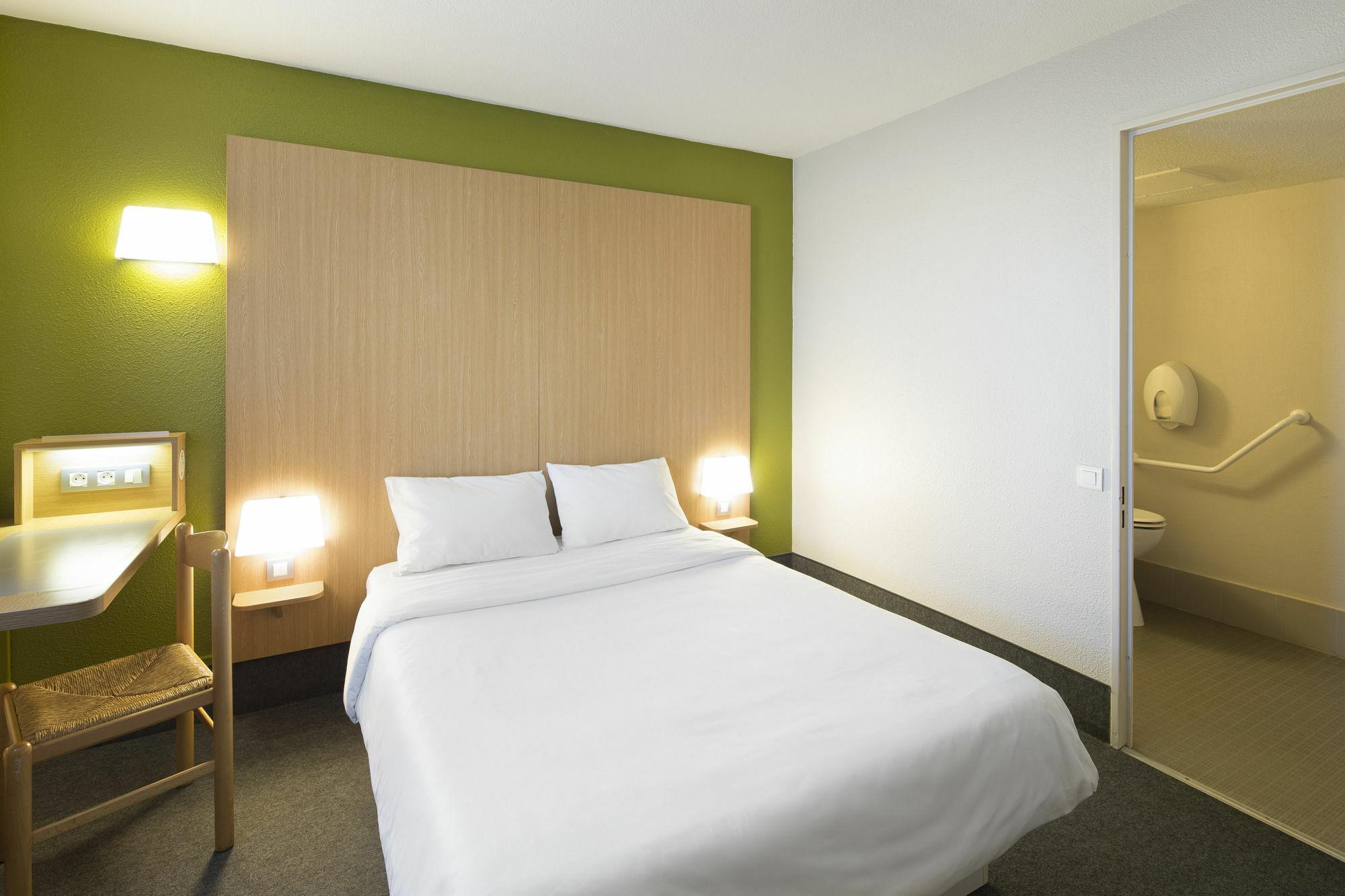 B&B Hotel Rennes Ouest Villejean Екстериор снимка